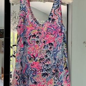 EUC Lilly Pulitzer top size xs